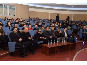 Esogü’de “Türklerin Eski Çağları” Paneli Düzenlendi