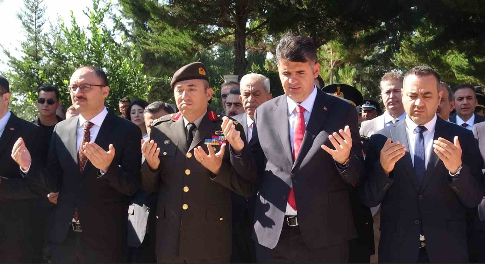 kilis-te-15-temmuz-sehitleri-anildi