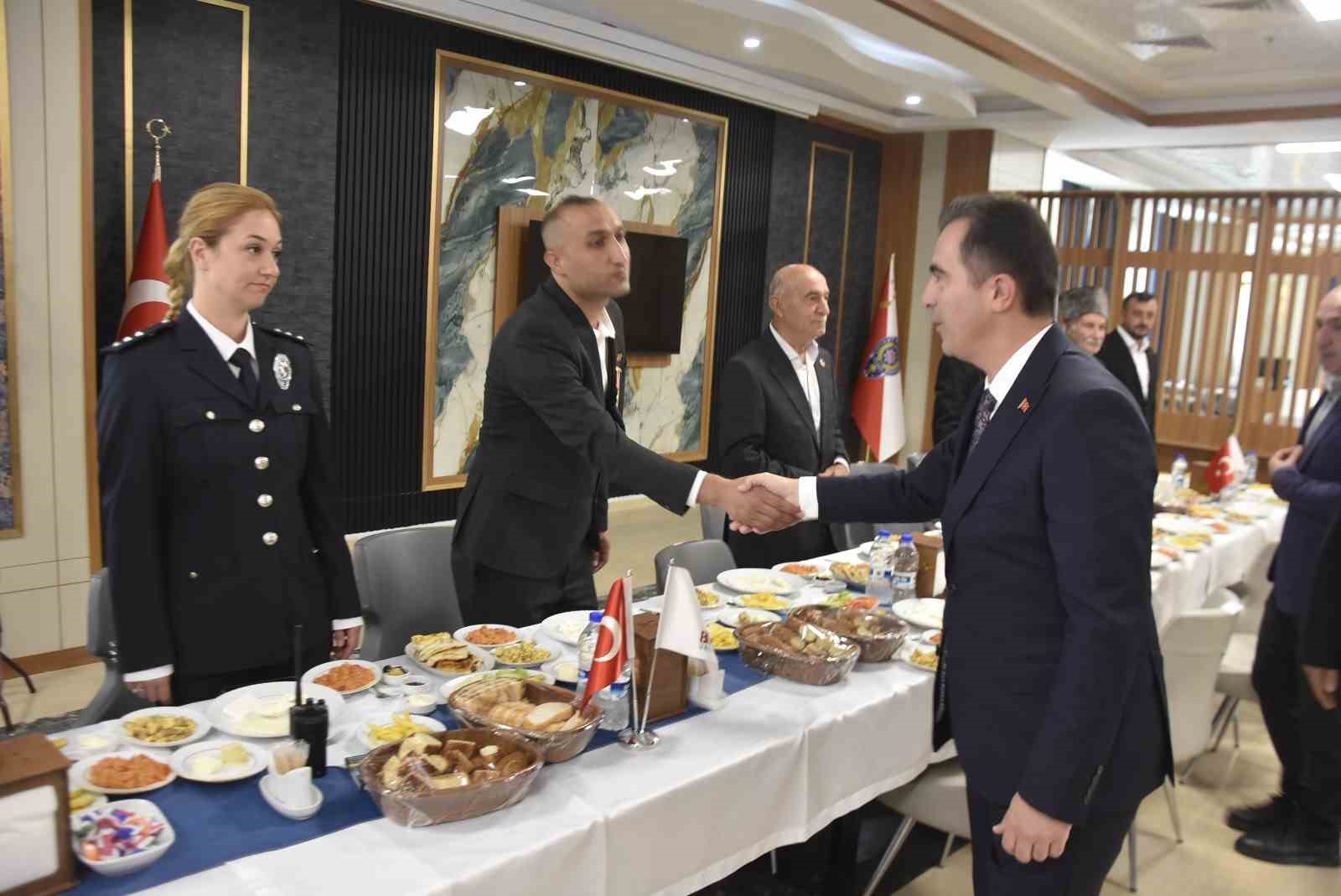 bitlis-te-gaziler-gunu-programi-duzenlendi