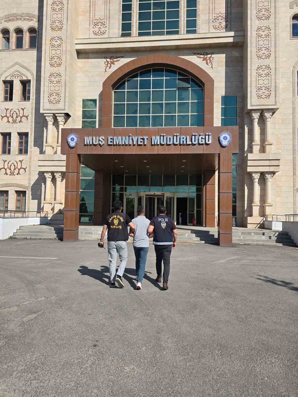 mus-ta-10-yil-5-ay-kesinlesmis-hapis-cezasi-bulunan-sahis-yakalandi