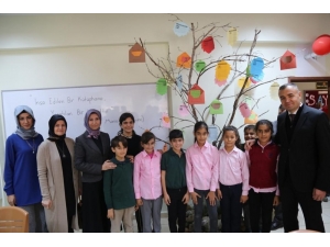 Hatay Kadem Ortaokul Öğrencileri İçin Kütüphane Oluşturdu