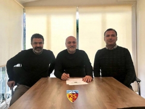 Spor Toto Süper Lig Ekiplerinden Kayserispor, Ertuğrul Sağlam’dan Boşalan Teknik Direktörlük Görevine Hikmet Karaman’ın Getirildiğini Açıkladı.