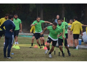 Lider Aliağaspor, Derince Deplasmanına Hazırlanıyor