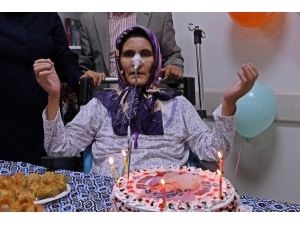 Kanser Hastası Kadına 58 Yıl Sonra Gelen Anlamlı Sürpriz