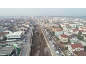 Köseköy Kavşağı’nda Köprü Kirişleri İnşa Ediliyor