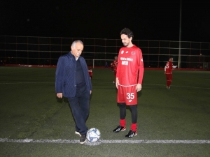 Bayraklı’da Irkçılığa Sahada Cevap Verdiler