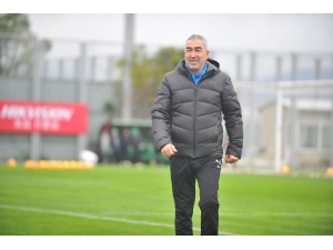 Samet Aybaba: "Taraftarımızın Desteğiyle Üst Üste Üçüncü Galibiyetimizi Almak İstiyoruz"