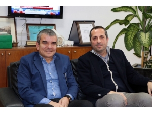 Özüm: "Belediyecilik Vizyon Ve Cesaret İster"