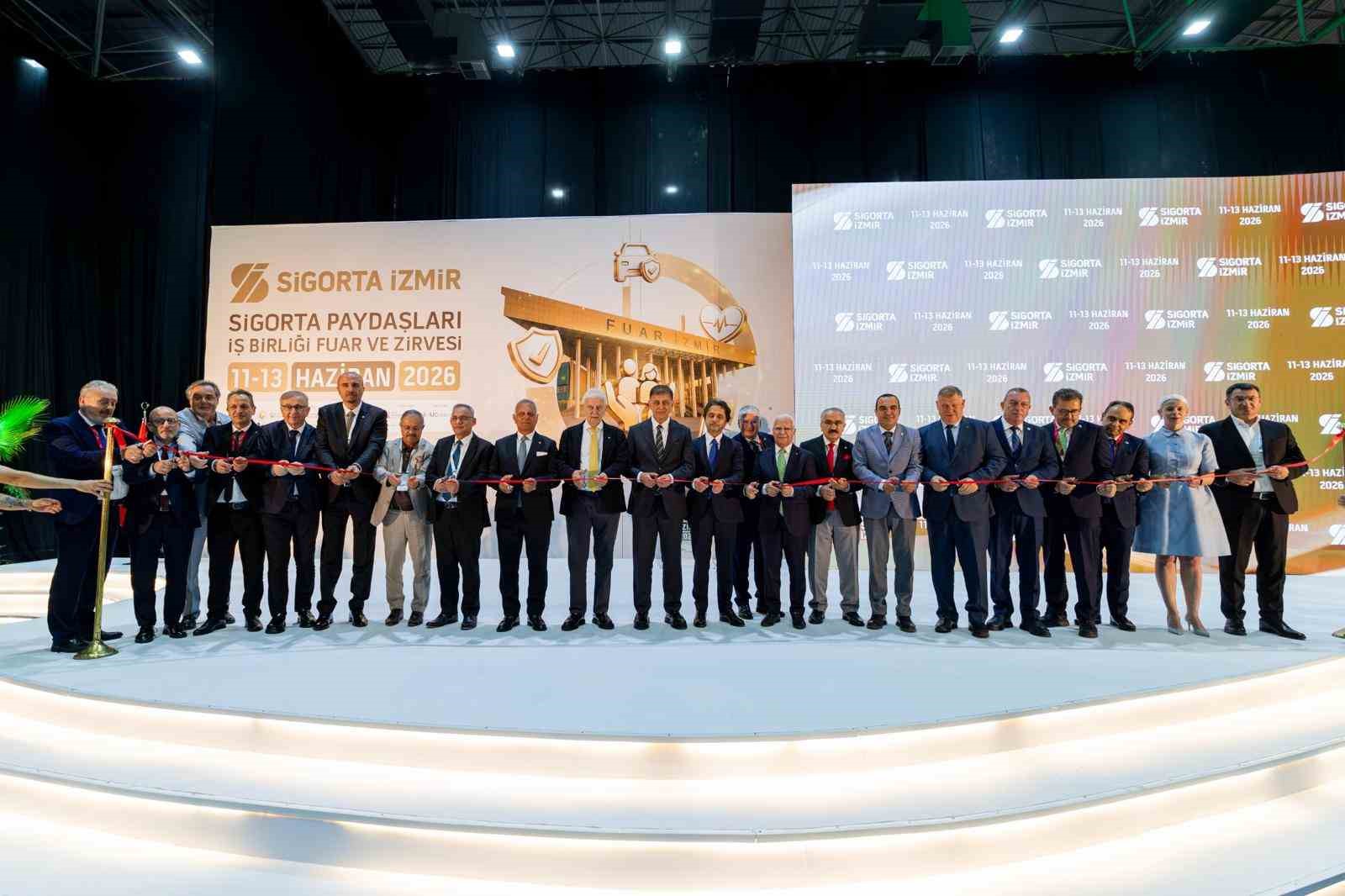 sigorta-izmir-sektorun-bulusma-noktasi-oldu