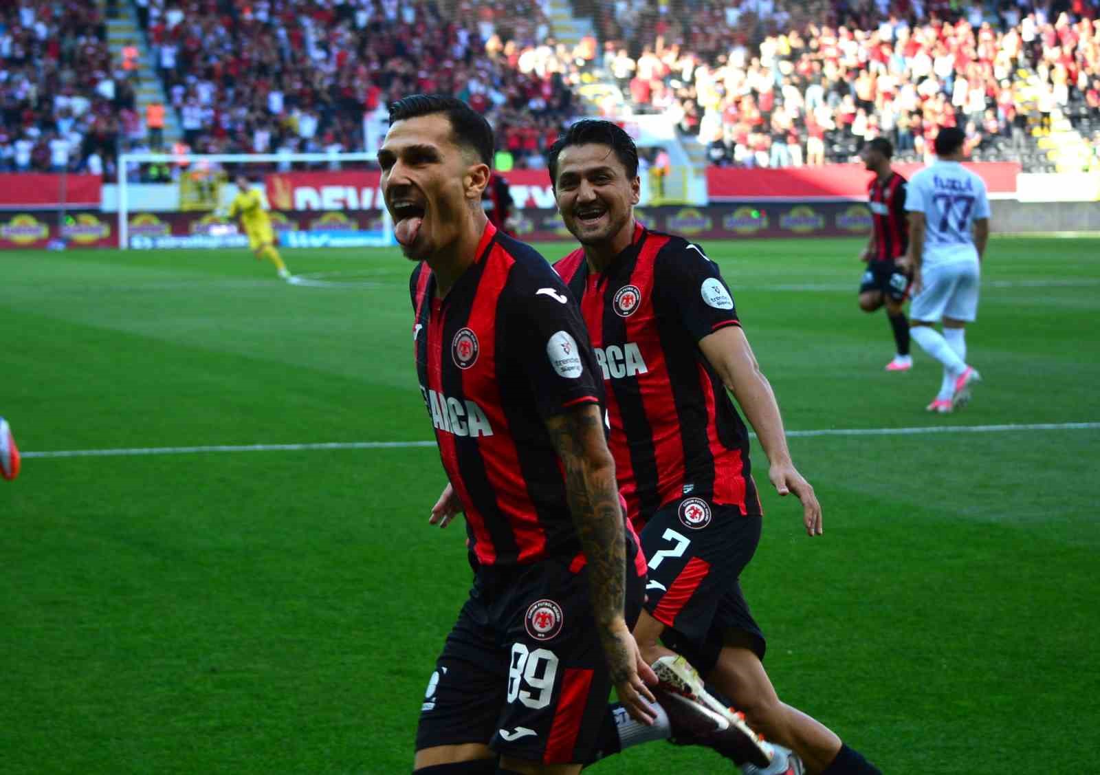 trendyol-super-lig-corum-fk-1-eyupspor-0-mac-devam-ediyor