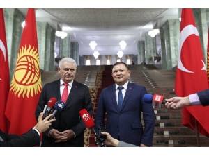 Tbmm Başkanı Yıldırım, Kırgızistan’da Basın Toplantısı Düzenledi