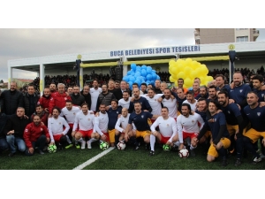 Efsaneler Buca’da Dostluk Maçında Buluştu