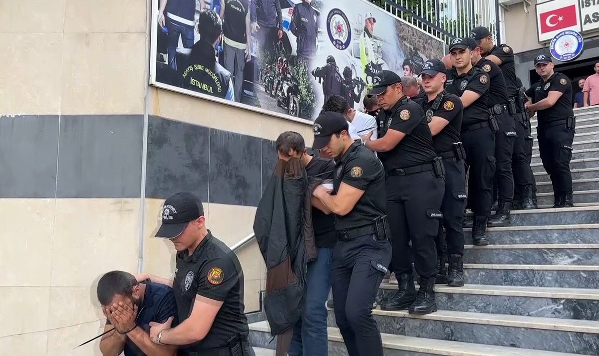 yediemin-cetesi-operasyonu-hacizli-araclari-parcalayip-sattilar-1-5-milyar-liralik-vurgun-yaptilar
