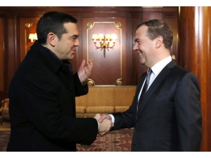 Yunanistan Başbakanı Çipras’ın Rusya Temasları Başladı