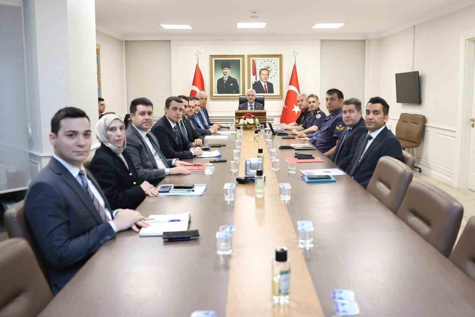 duzce-guvenlik-ve-asayis-toplantisi-yapildi