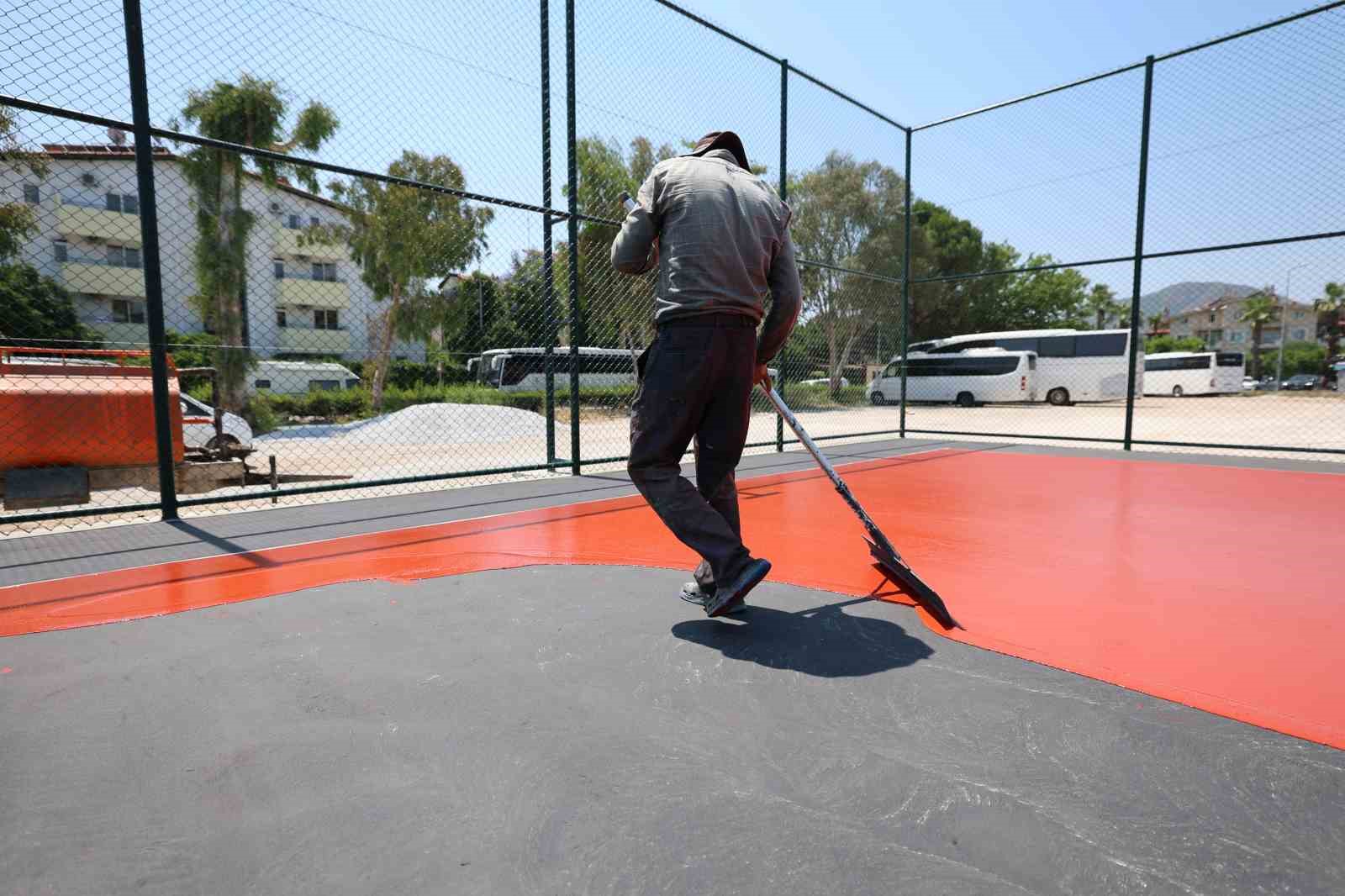 marmaris-te-bes-mahalleye-spor-yatirimi