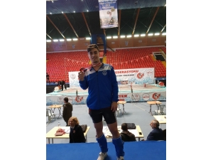 Kağıtspor’lu Mert Dünya Şampiyonası Yolcusu