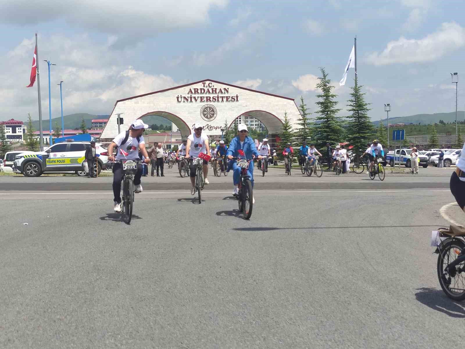ardahan-da-bisiklet-festivali-basladi