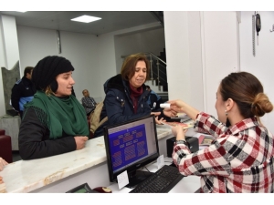 Bozüyük Belediyesinden Örnek Proje: Bir Kitap Getirene Bir Bilet