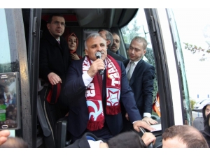 Ak Parti Trabzon Büyükşehir Belediye Başkan Adayı Zorluoğlu’na Coşkulu Karşılama