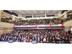 Değişen Dünya Ve Gençlik Konferansı Yoğun İlgi Gördü