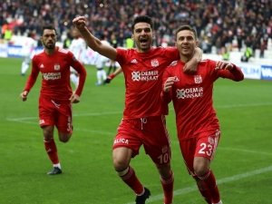 Spor Toto Süper Lig: Dg Sivasspor: 2 - Göztepe: 0 (Maç Sonucu)