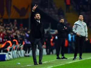 Spor Toto Süper Lig: Galatasaray: 1 - Çaykur Rizespor: 0 (İlk Yarı)