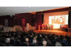 Foça’da Müzikli Şiir Dinletisi