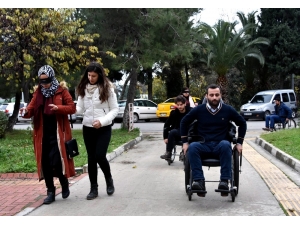 Omü Mimarlık Fakültesinde Engelli Farkındalık Etkinliği