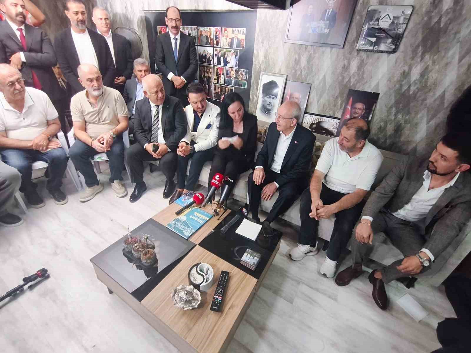 chp-genel-baskani-kilicdaroglu-ankara-da-esnafi-ziyaret-etti