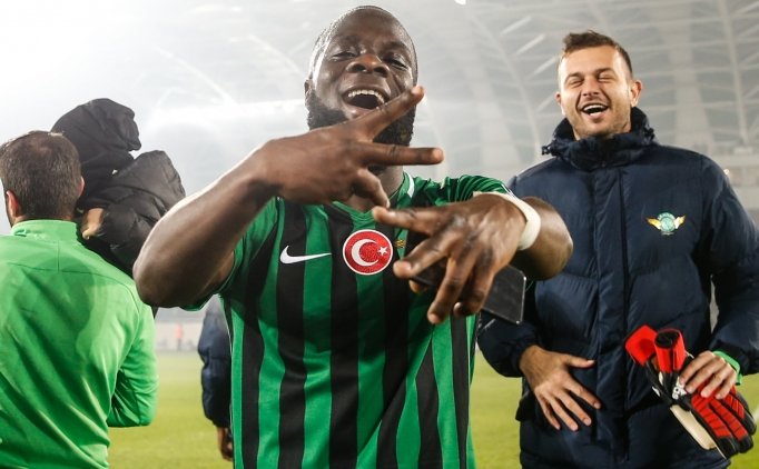 Elvis Manu: "f.bahçe Maçı Için Hocamla Konuştum..."