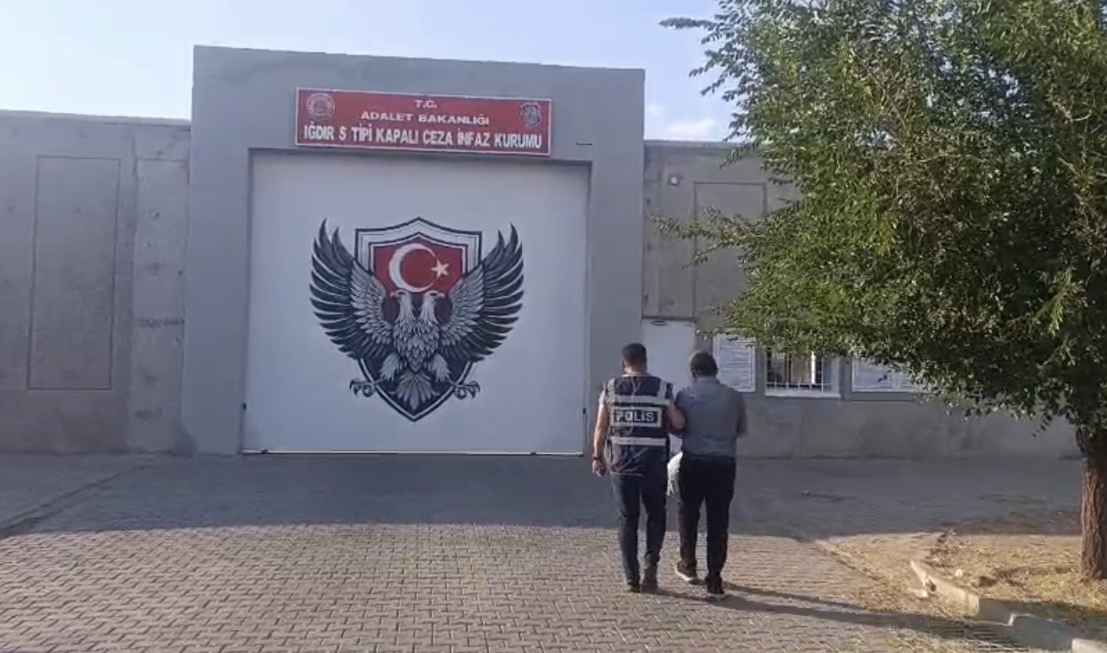 18-yil-7-ay-hapis-cezasiyla-aranan-hukumlu-igdir-da-yakalandi
