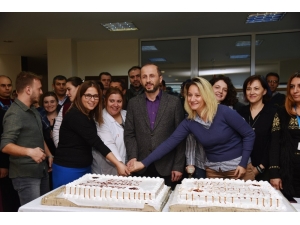 Doğum Günlerini Birlikte Kullandılar