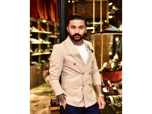 İz Bırakan Türk Tasarımcı Onur Ateş’in Hedefi Dünya Pazarı