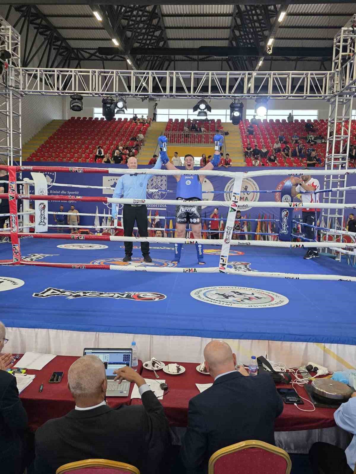 vanli-sporcu-furkan-bilici-altin-madalya-kazandi