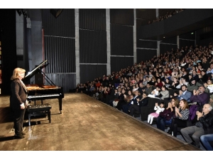 İdil Biret, Antalya’yı Büyüledi