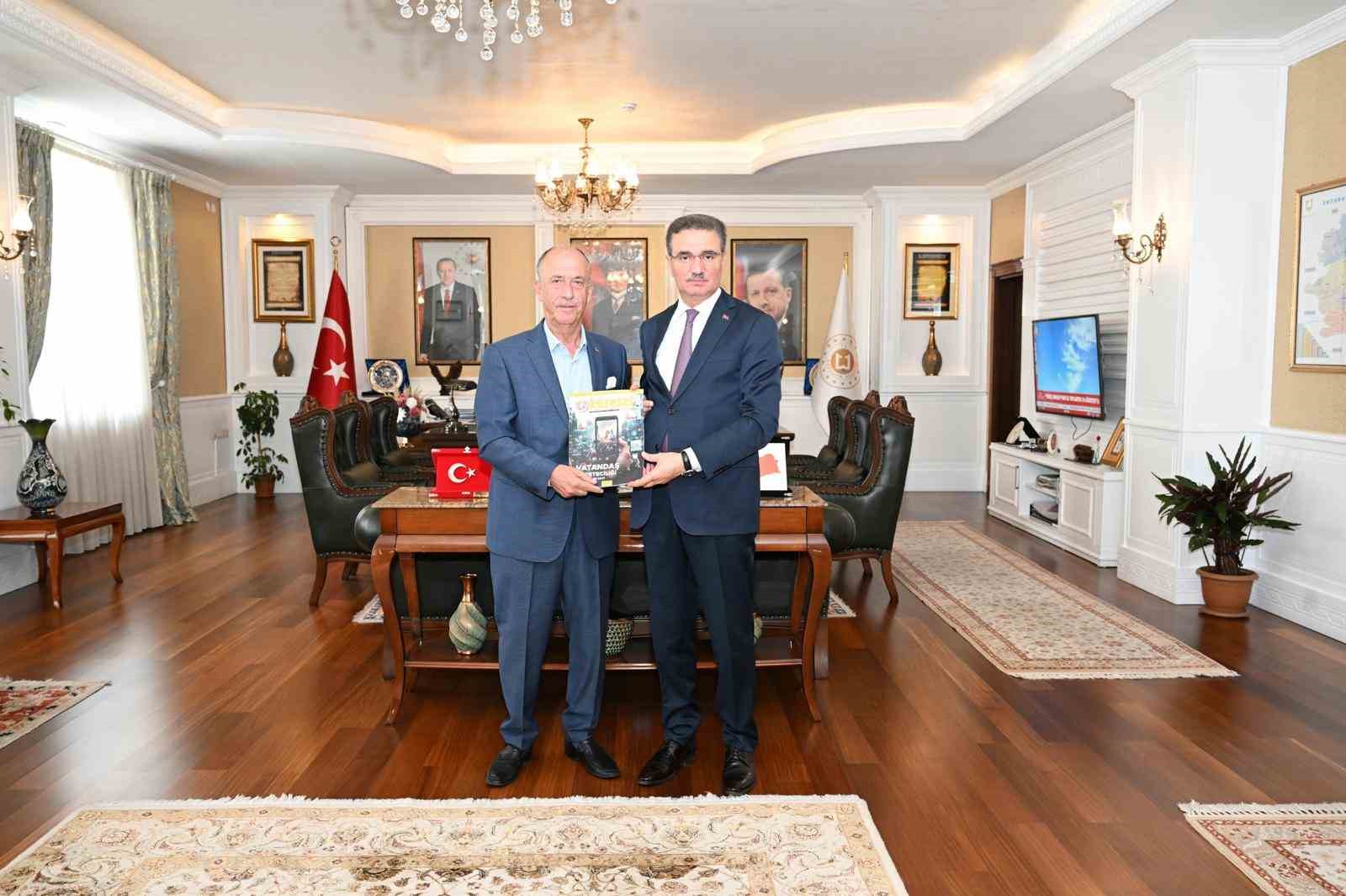 vali-barus-tan-erzurumspor-ve-tunel-aciklamasi-kazim-karabekir-stadi-hazir-tuneller-icin-gayret-gosteriyoruz