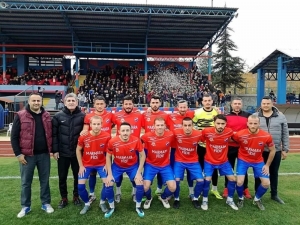 Paşa Liderlik Koltuğunda