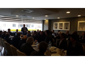 Kağızman Kaymakamı Ercan Öter, Muhtarlarla Yemekte Buluştu