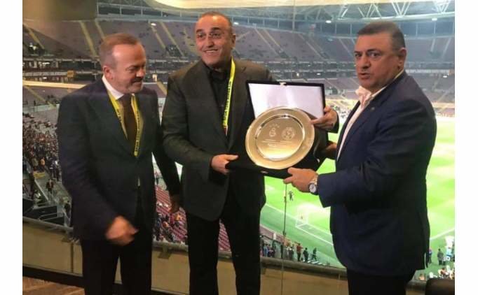 Galatasaray'dan Rizespor Başkanına Tepki