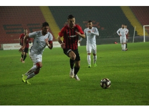 Spor Toto 1. Lig: Gazişehir Gaziantep: 0 - Balıkesirspor Baltok: 2