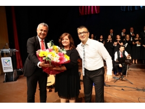 Manavgat Belediyesi Tsm Korosu’ndan ‘Gönül Şarkıları’