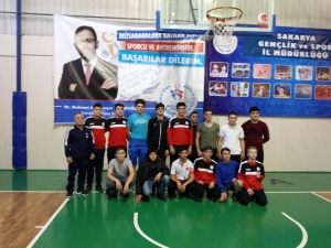 Akyazı Belediyesi Güreş Takımı Şampiyonluk Yolunda