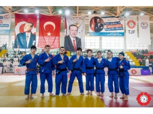 Judoda Zirvenin Adı Kağıtspor