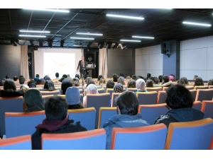 Kapadokya Üniversitesinde Osmanlı Ekonomisi Konuşuldu