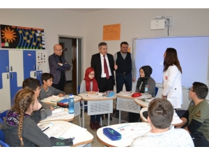 Milli Eğitim Müdürü Yiğit, Okulları Geziyor