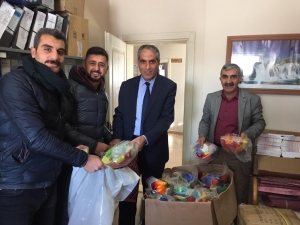 Saray’daki 44 Okulla Spor Malzemesi Desteği