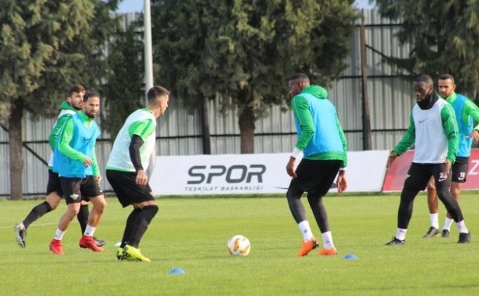 Akhisar 4 Eksikle Standard Liege'e Hazırlanıyor