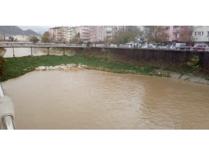 Su Canavarlarıyla Mücadeleye ‘Yağış’ Arası