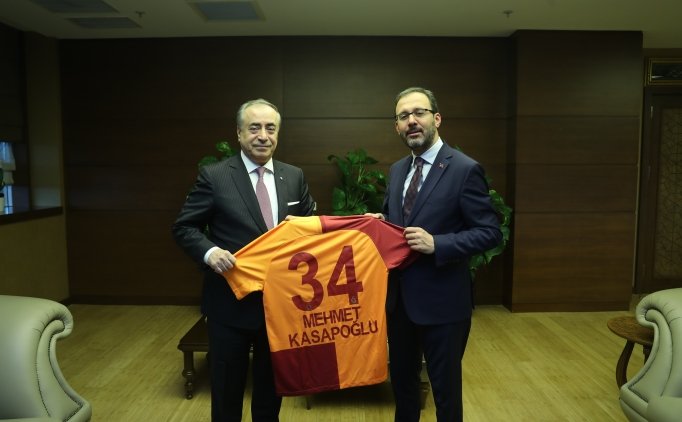 Bakan Kasapoğlu, Galatasaray Başkanı Cengiz'i Kabul Etti
